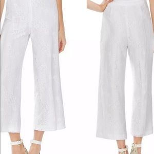 NWT. Vince camuto oasis bloom lace cropped